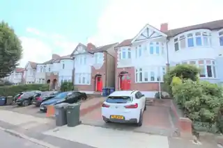 38 Woodfield Drive, photo 3