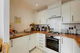 38 Wooldridge Close, photo 3