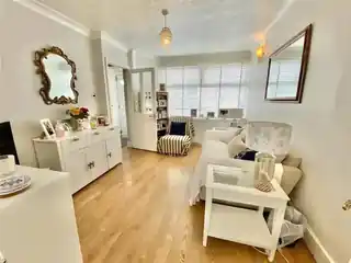 380 Blackfen Road, photo 3