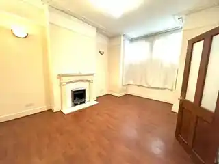 386 Central Park Road, photo 2