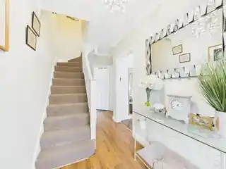 388 Victoria Road, photo 2