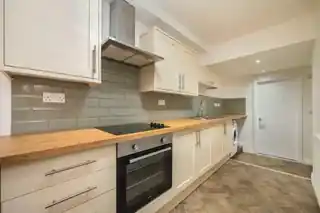 38A Floyd Road, photo 2
