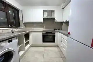 39 Bertrand Way, photo 4