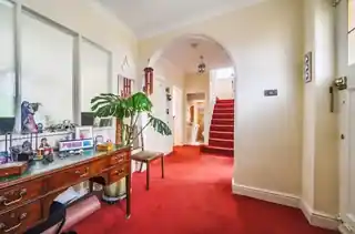 39 Buckingham Avenue, photo 2
