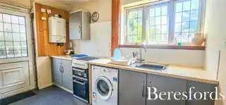 39 Byron Way, photo 2