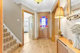 39 Carisbrooke Avenue, photo 2