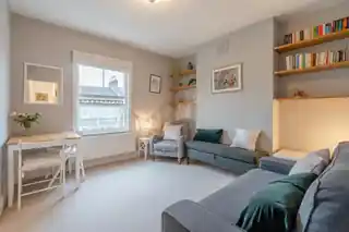 39 Chantrey Road, photo 3