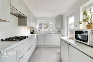 39 Clarendon Gardens, photo 4