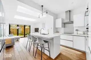 39 Cranmer Avenue, photo 2