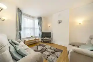 39 Foxberry Road, photo 2
