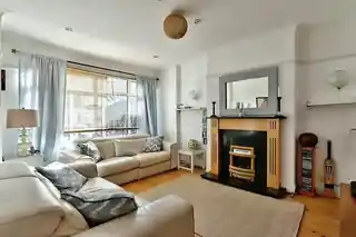 39 Foxley Road, photo 2