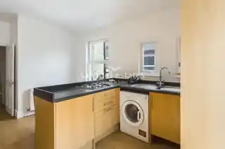 39 Franciscan Road, photo 3