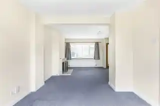 39 Garthland Drive, photo 2