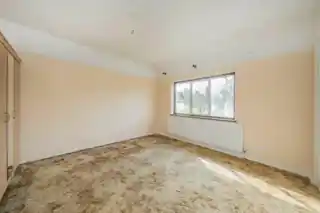 39 Halliwick Road, photo 4