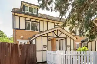 39 Heton Gardens, photo 2