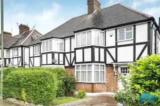 39 Long Lane, photo 2