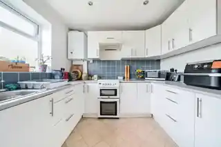 39 Lynhurst Road, photo 3
