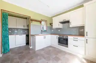 39 Parkhurst Road, photo 4