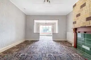 39 Parkhurst Road, photo 3