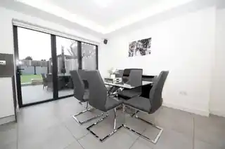 39 Rayleigh Road, photo 4