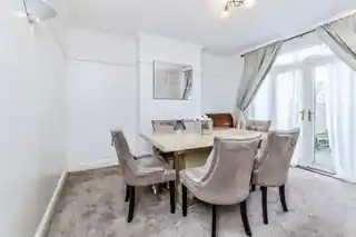 39 Ridgemount Avenue, photo 4