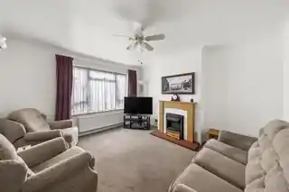 39 St Christopher Road, photo 3