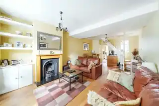 39 Stanley Gardens Road, photo 2