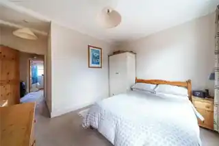 39 Stanley Gardens Road, photo 4