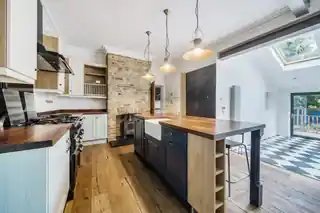 39 Torridon Road, photo 3