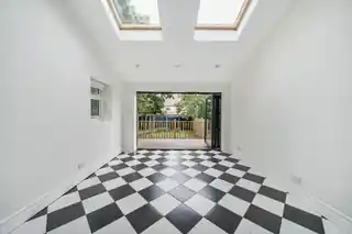 39 Torridon Road, photo 4