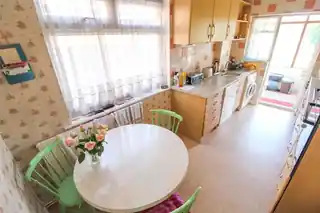 39 Westpole Avenue, photo 4