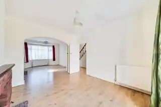 394 Bromley Road, photo 2
