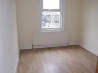 396 St Anns Road, photo 2