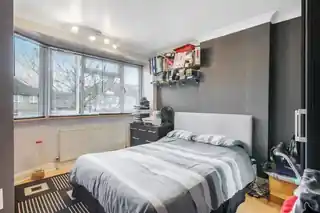 39A Priory Close, photo 4