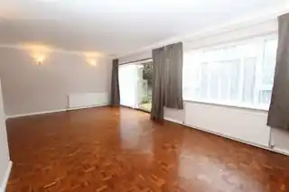 3C Court Road, photo 4