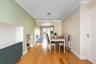 4 Amberley Road, photo 3