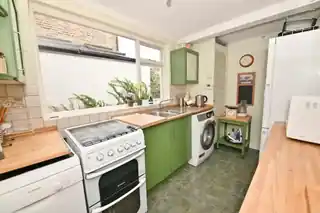 4 Andover Road, photo 4