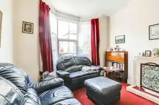 4 Arnold Road, photo 2