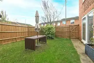 4 Arundel Close, photo 3