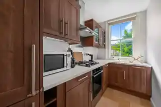 4 Ashleigh Road, photo 3