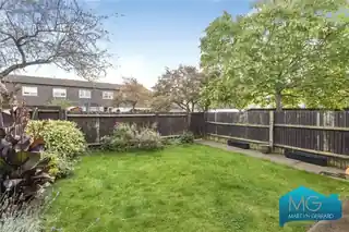4 Attfield Close, photo 4