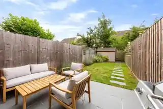 4 Banfield Road, photo 3