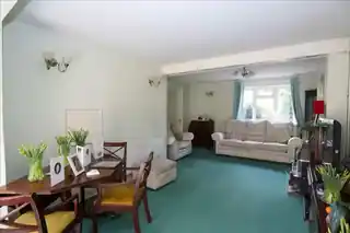 4 Barnfield Close, photo 4