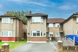 4 Berkeley Close, photo 3
