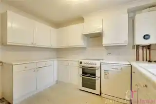 4 Bressey Avenue, photo 4