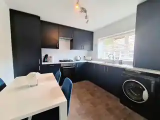 4, Burford House, Ealing Road, photo 3