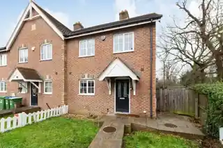 4 Burnt Oak Lane, photo 4