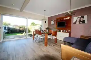 4 Carpenters Close, photo 4