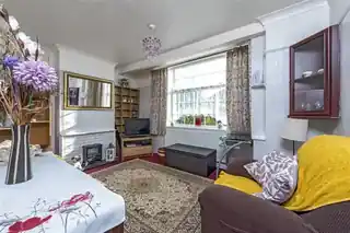 4 Cedarcroft Road, photo 2