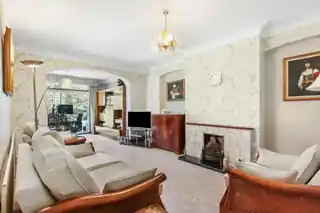 4 Chandos Avenue, photo 3